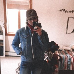 Meet your Posher, Lucy